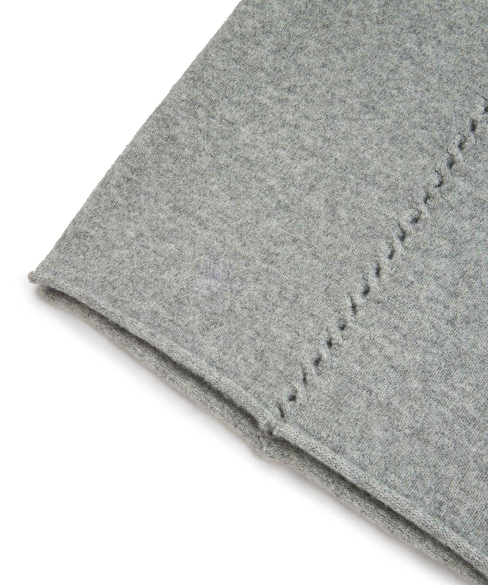 CUTOUT DETAYLI ETEK