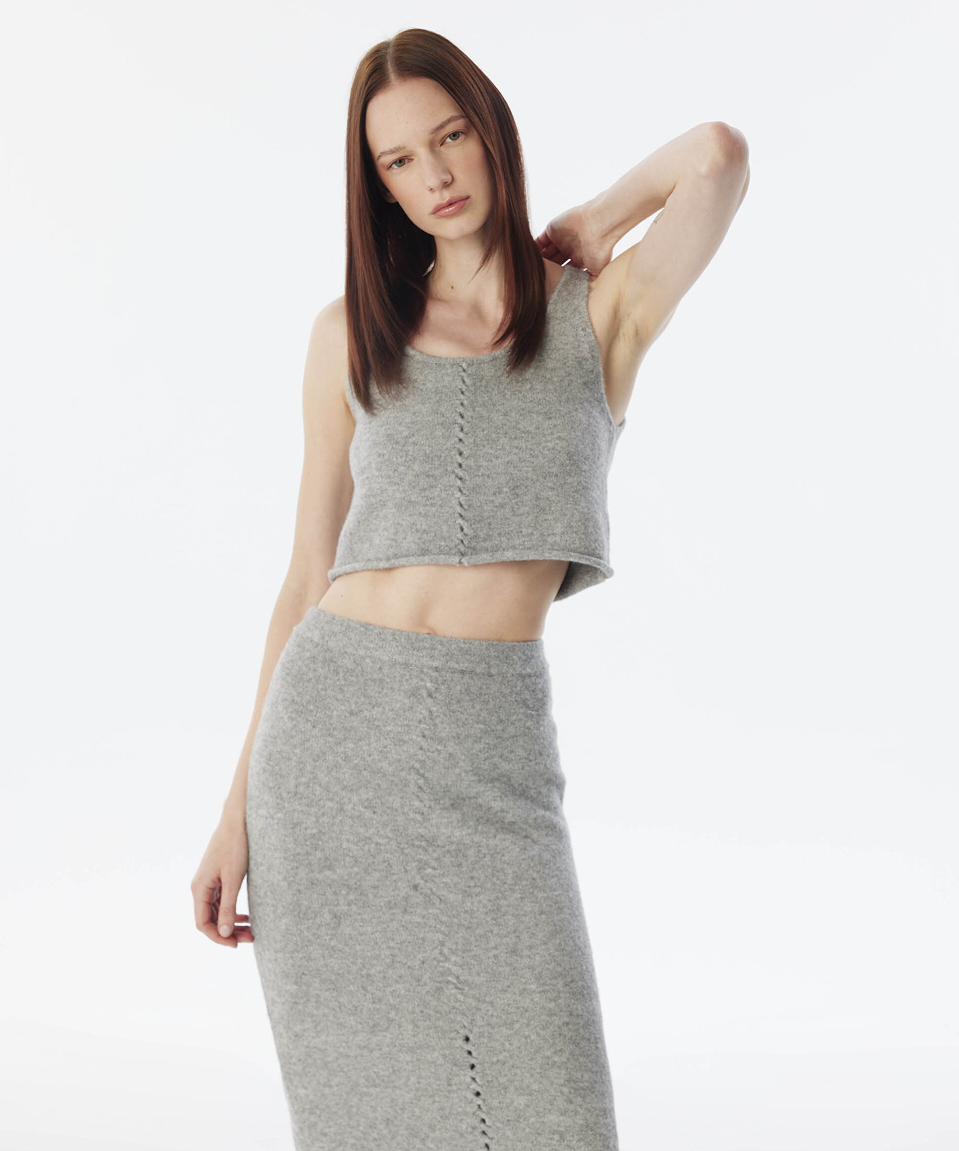 CUTOUT DETAYLI TRİKO