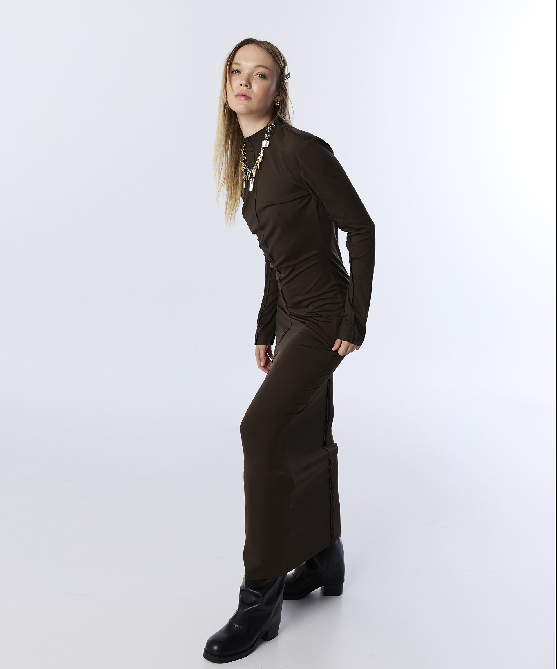 YÜKSEK YAKA JARSE ELBİSE