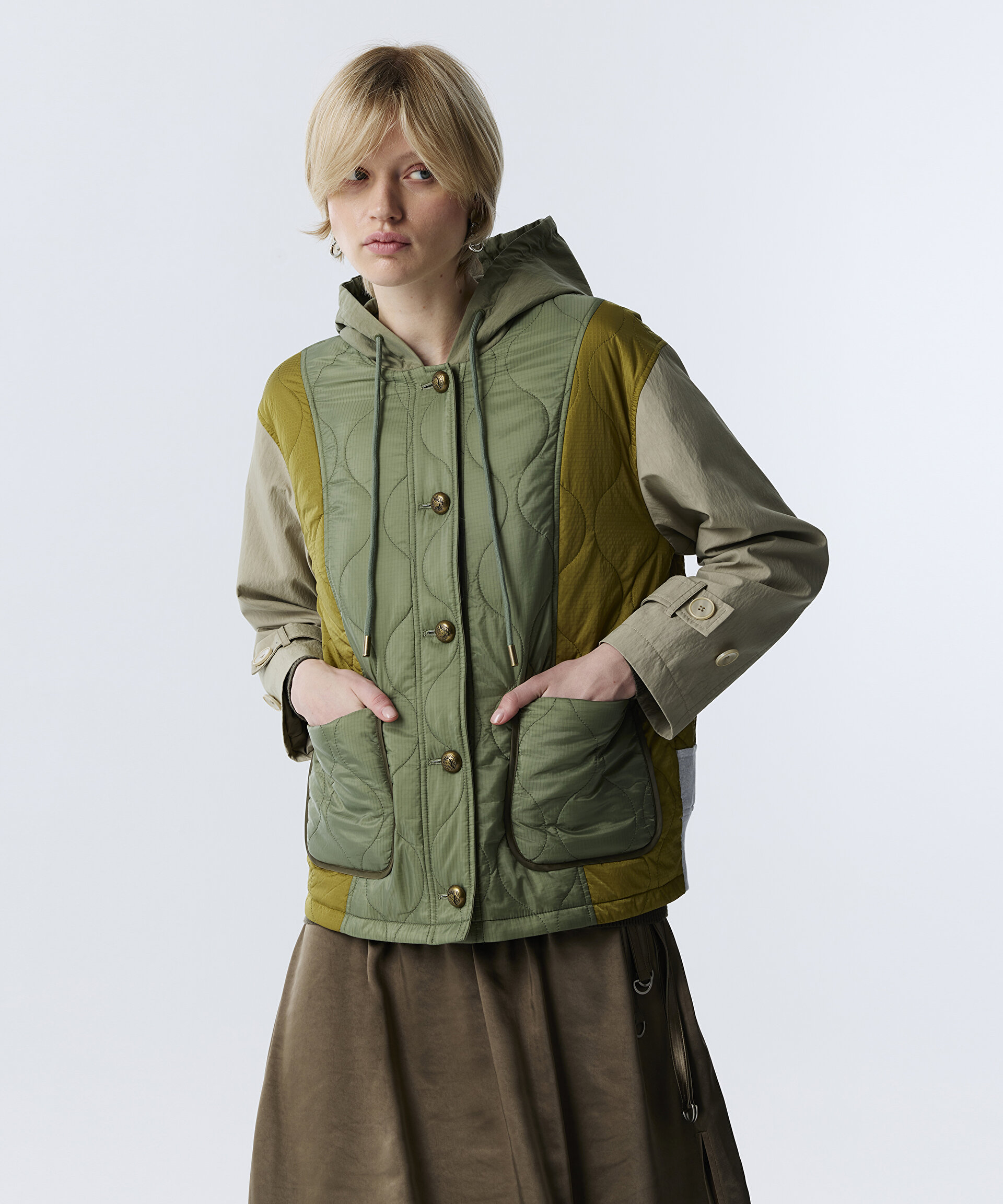 COLORBLOCK KAPİTONE MONT