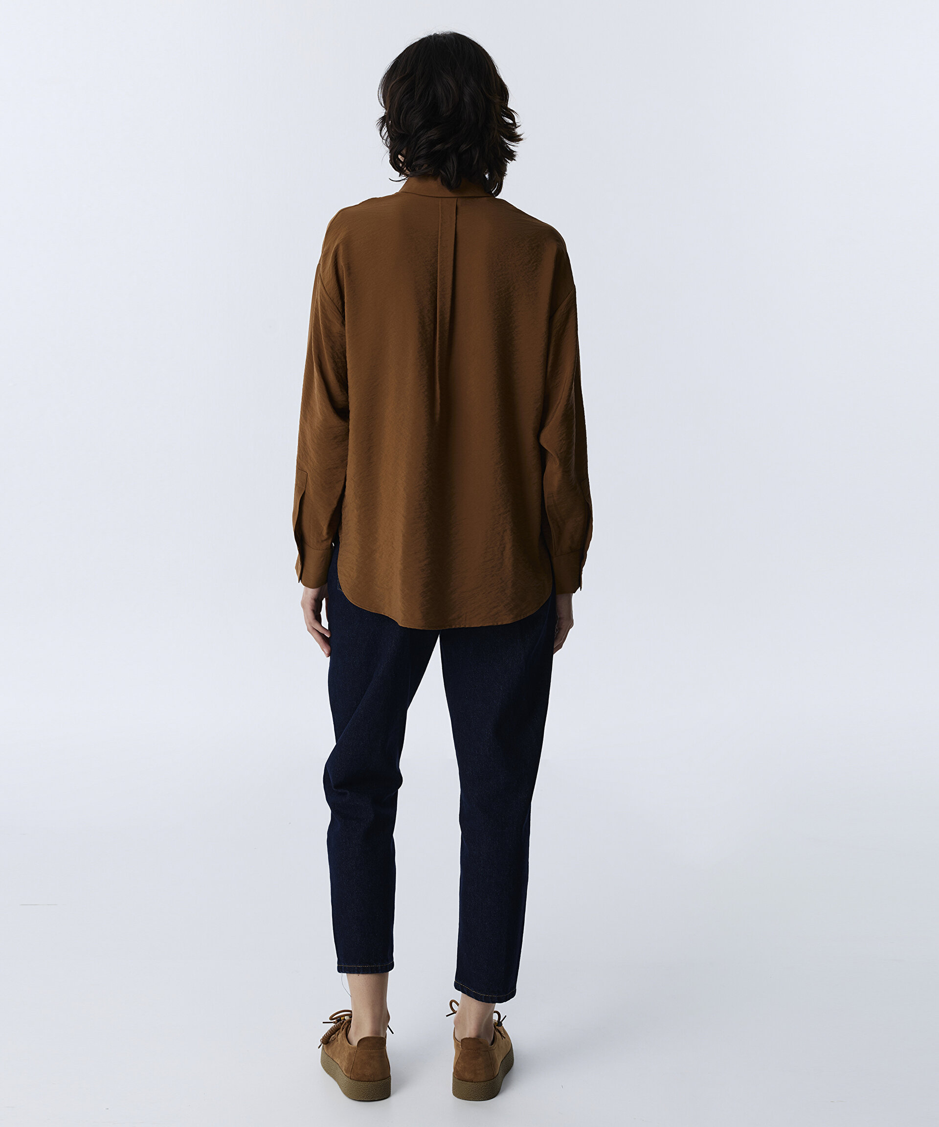 KIRIŞIK EFEKTLİ GÖMLEK