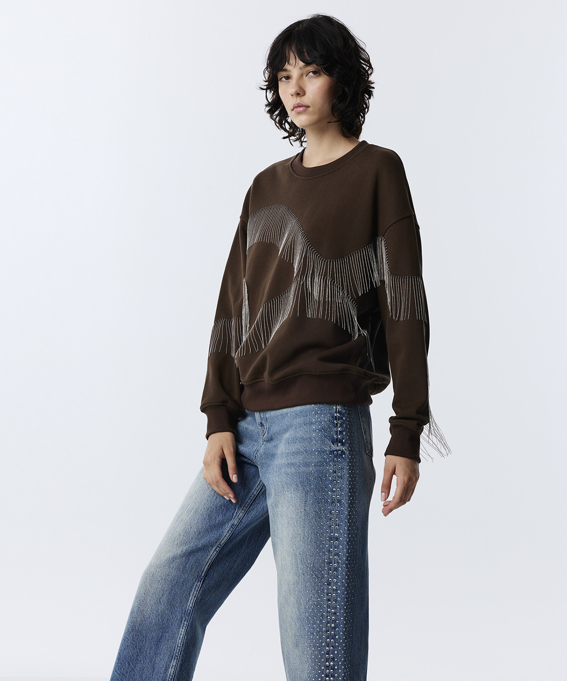 ZİNCİR PÜSKÜLLÜ SWEATSHIRT