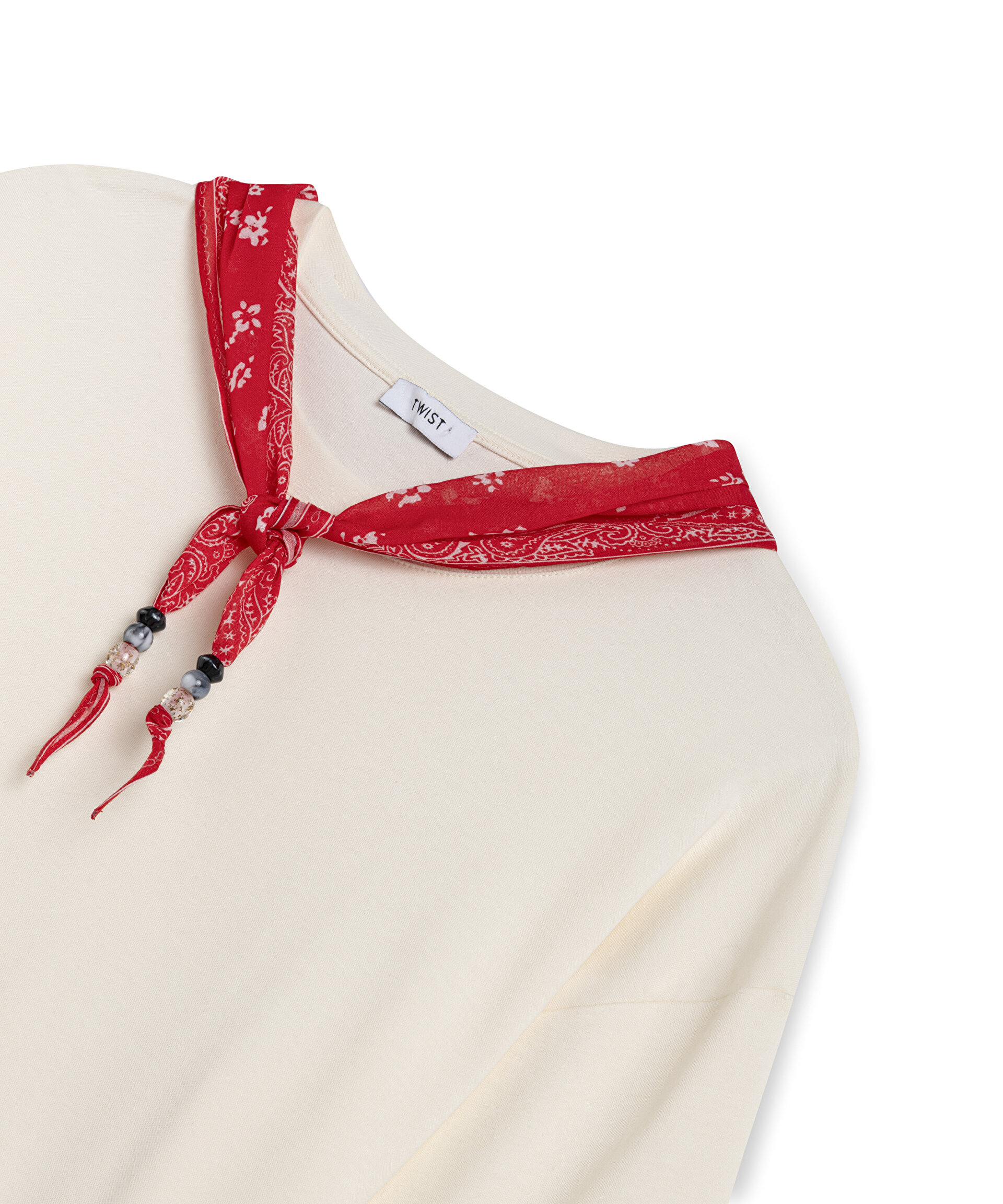 FULAR AKSESUARLI OVERSIZE TİŞÖRT