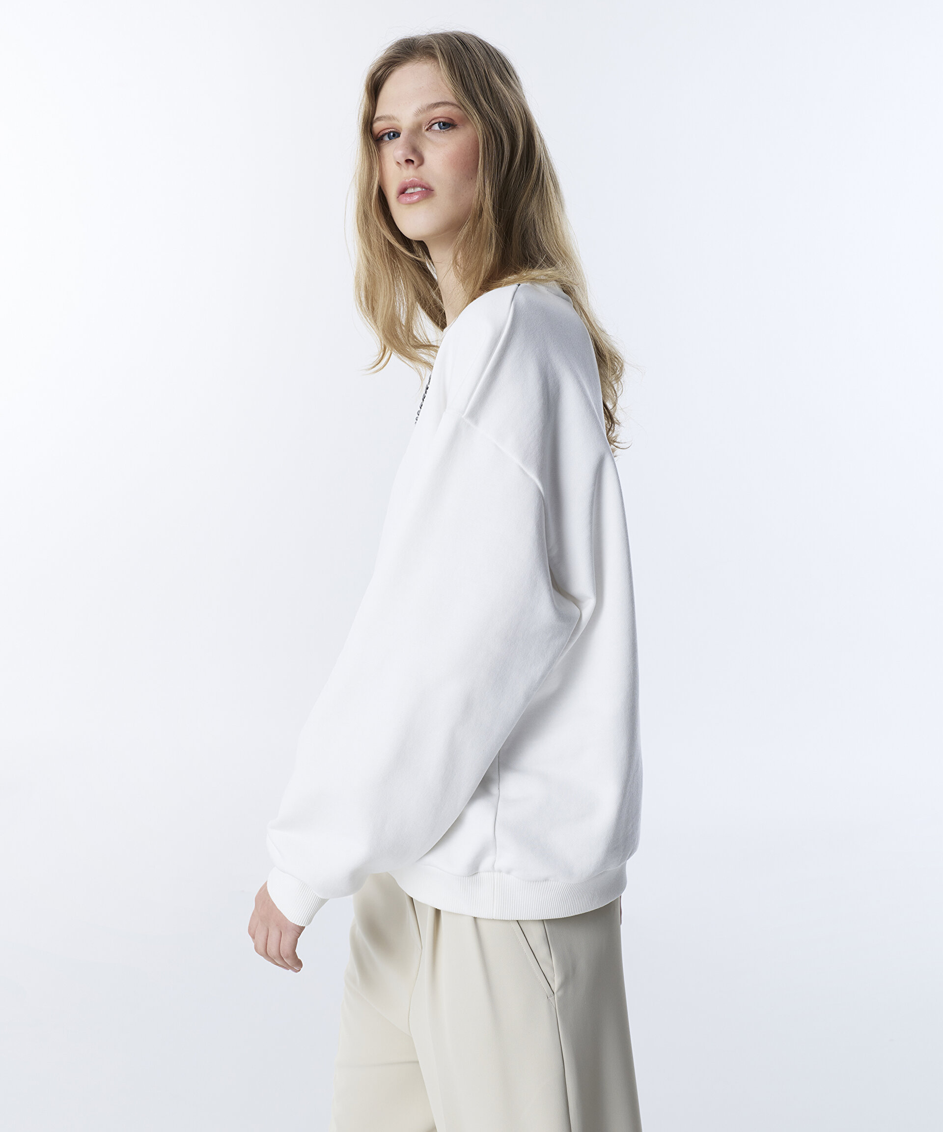 Ekru ZİNCİRLİ VE GÖRSEL BASKILI SWEATSHIRT TS1260091026018 | TWIST