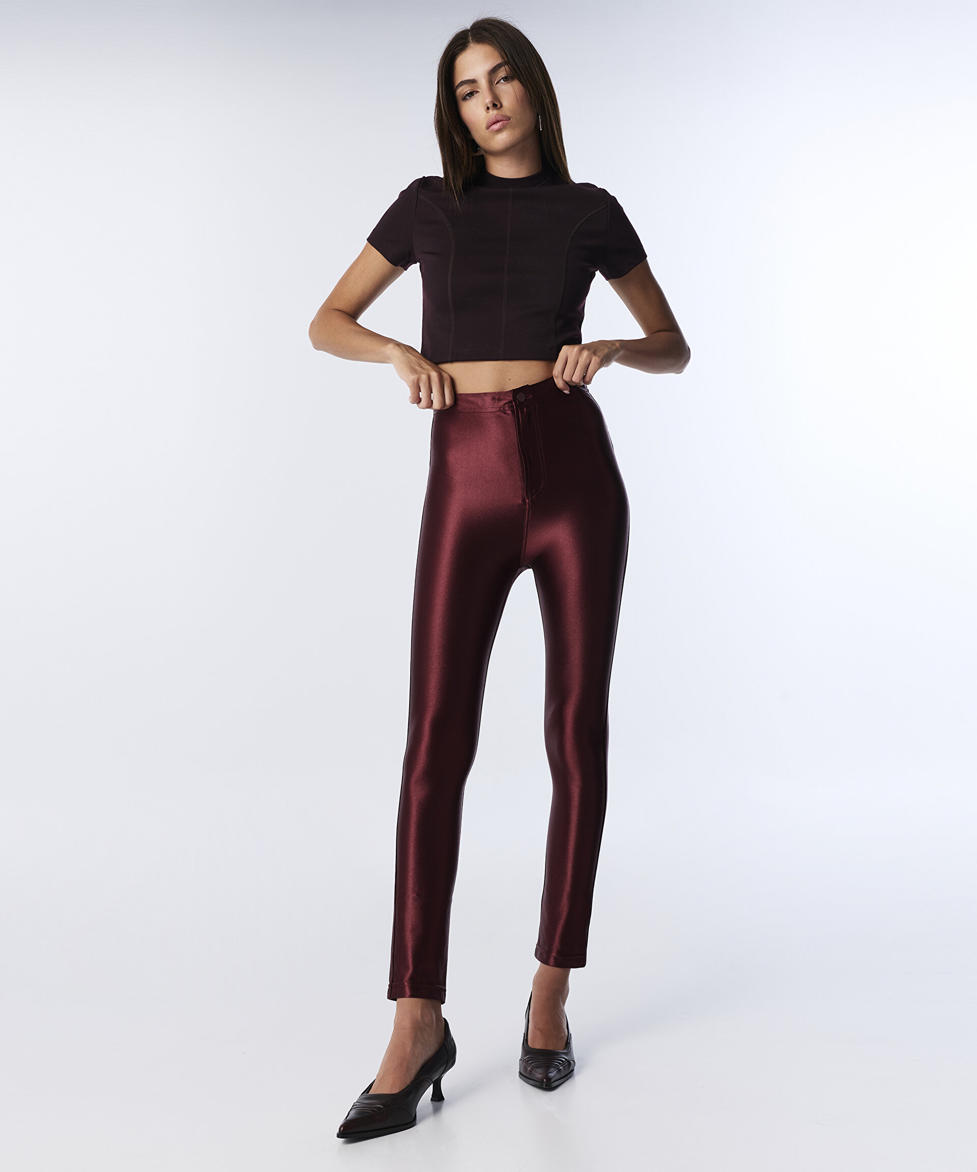 PARLAK DOKULU SKINNY FİT PANTOLON