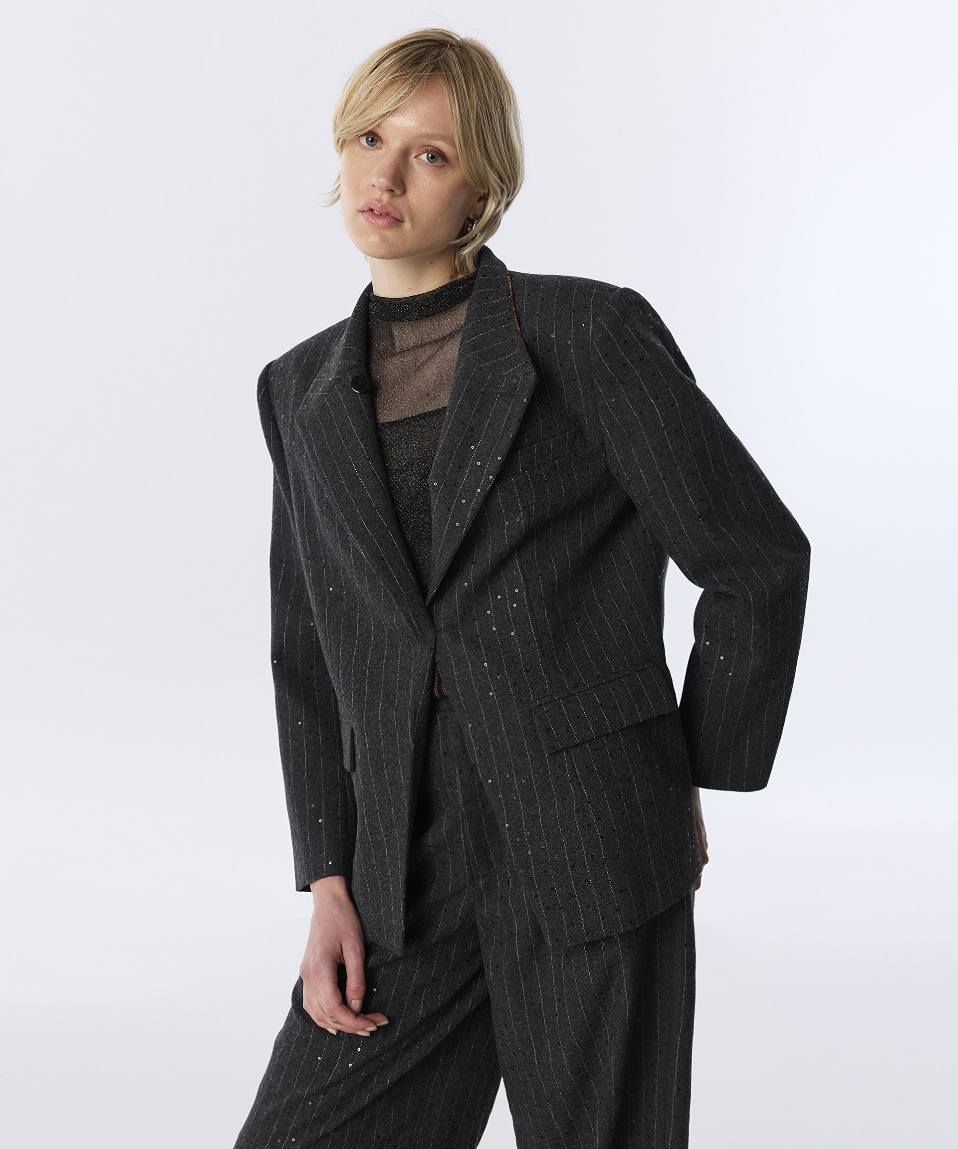 KONTRAST YAKA ÇİZGİLİ BLAZER