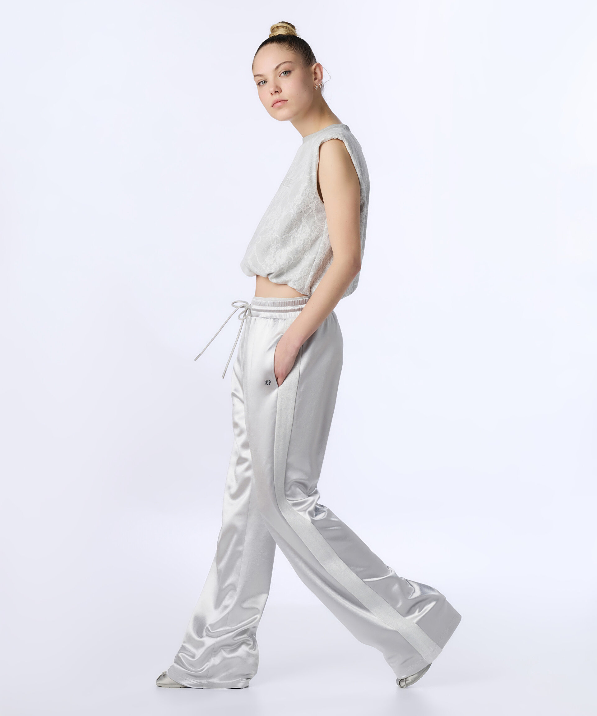 PARLAK DOKULU WIDE LEG PANTOLON