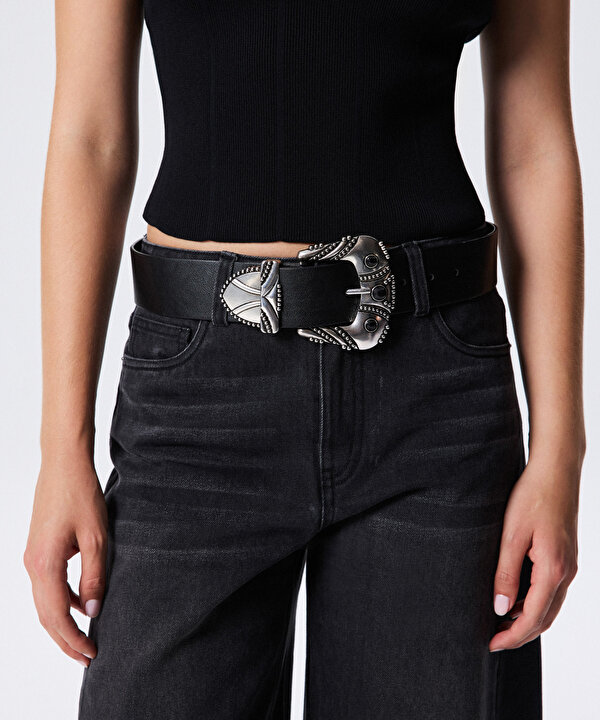 METAL TOKALI DERİ GÖRÜNÜMLÜ KEMER-TW6260053021001-Siyah-Kemer
